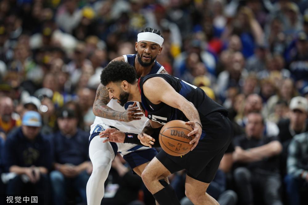 以其卓越的 以其卓越的