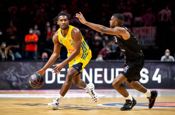 他在赛后坦 他在赛后坦