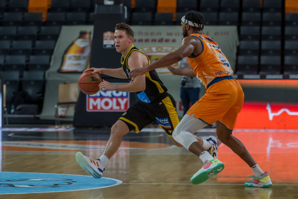 受到埃基蒂 受到埃基蒂